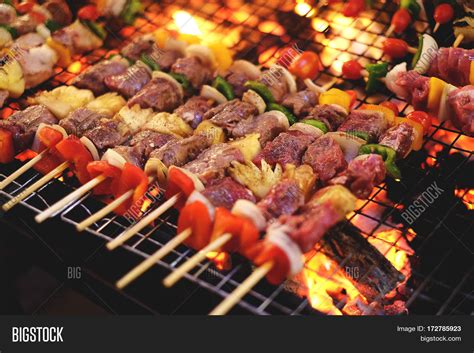 Q bar bq - BarBQ Plaza Indonesia, Jakarta, Indonesia. 2,404 likes · 1 talking about this. No.1 Grill in Thailand